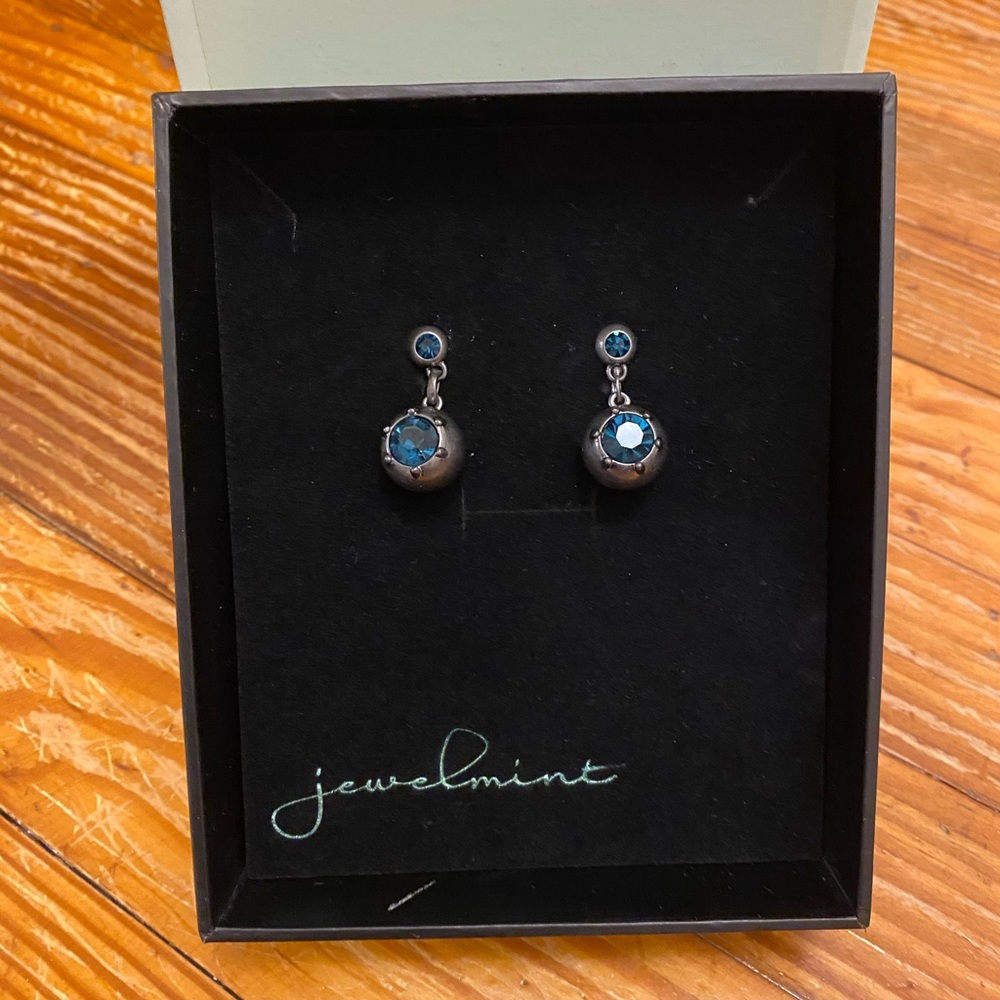 Jewelmint Diving Belle Earrings